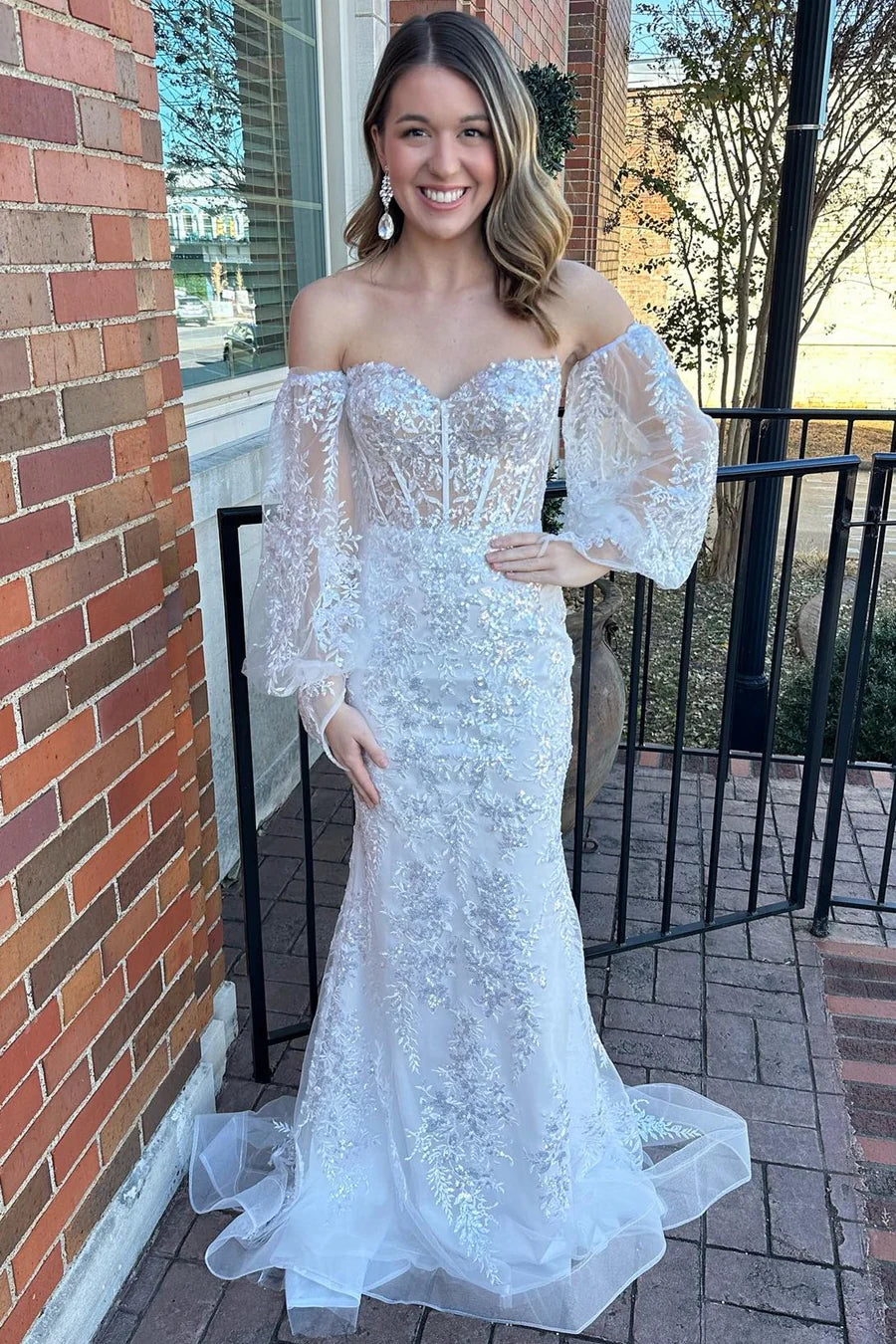 Vestido de fiesta sin tirantes, con encaje de lentejuelas y hombros descubiertos y mangas globo